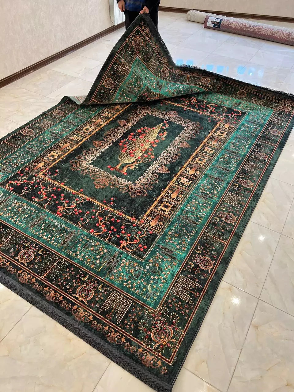 Pomegranate Pattern” Rug | Code: 709011 – Green