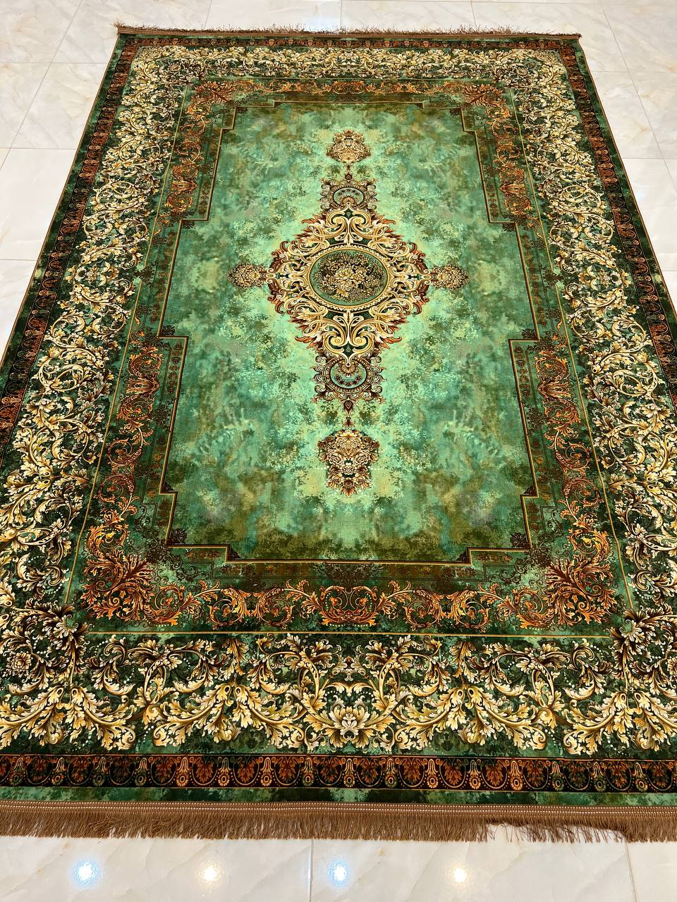 1240 Shag Handwoven Design Carpet - D1056 Green